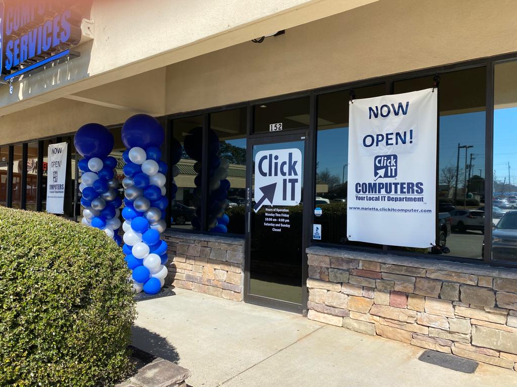 Click IT franchise owners at the Marietta store