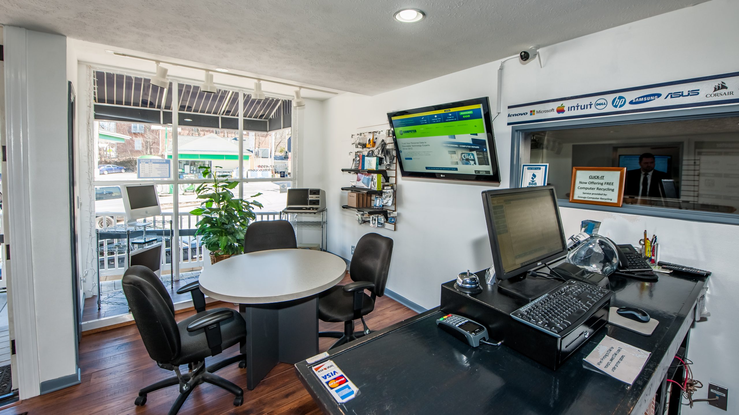 Click IT franchise point of sale and customer service counter